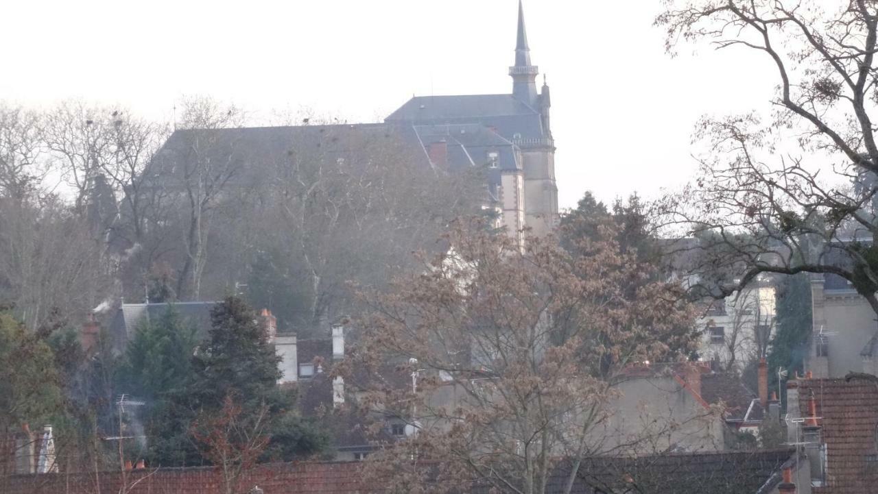 Studio moderne avec jolie vue Moulins  Extérieur photo